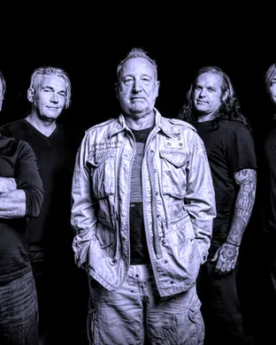 Peter Hook and The Light